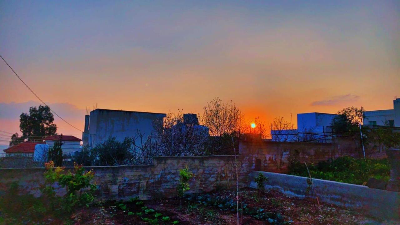 بيت العُمري Umm Qays Exterior foto